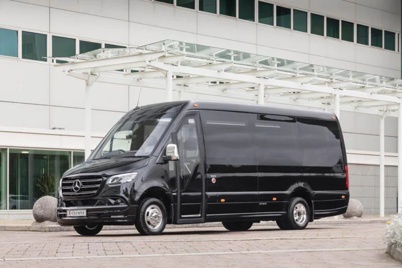 London Rushden Minibus Hire with Rushden Airport Cabs